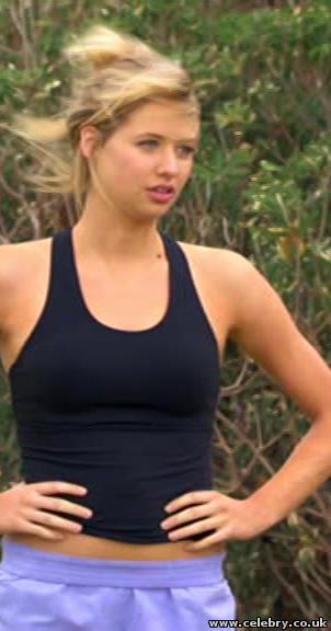 Celebry Pics Kassandra Clementi Maddy Osborne In Home And Away Pic 0hsxkxmb0 1838